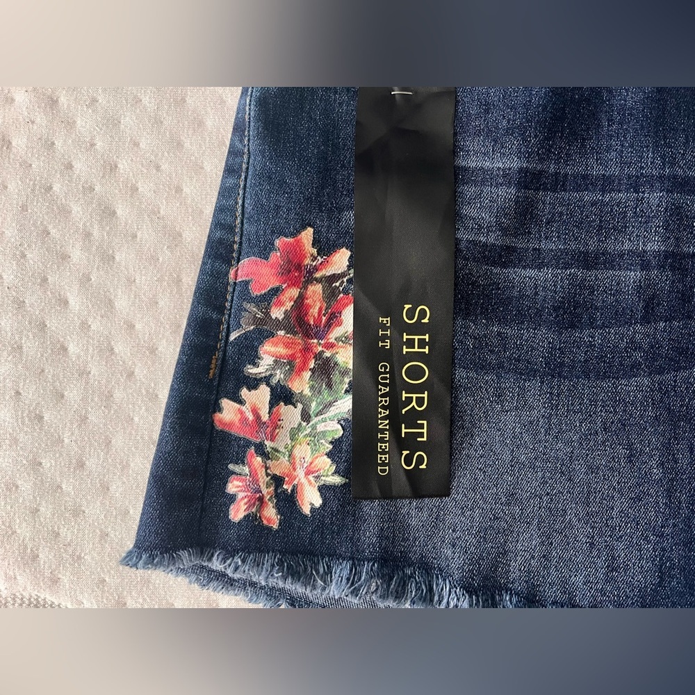 Angel Kiss — Women's Blue Denim Shorts with Floral Print *NEW* - Picture 2 of 11